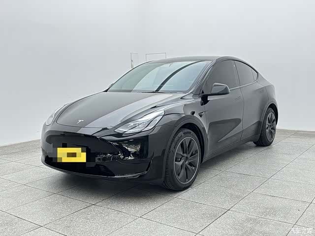 Tesla Model Y, 2022 1