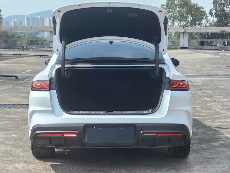 BYD Qin L 2025, фото 9