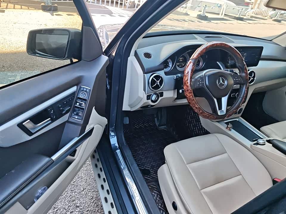 Mercedes-Benz GLK class