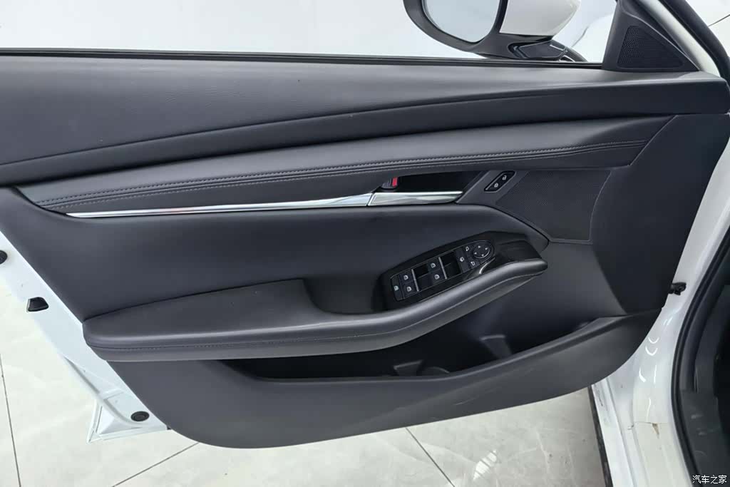 Mazda Mazda3, 2022 7
