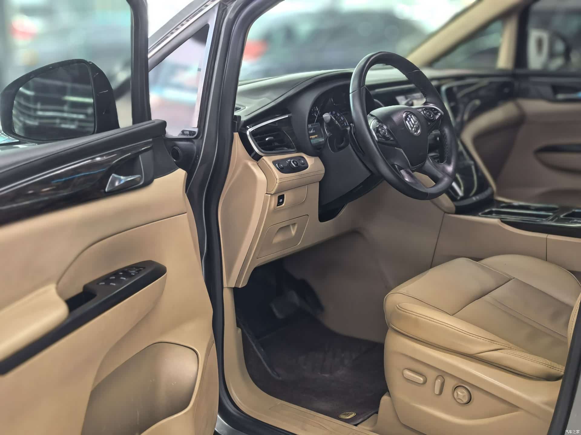 Buick GL8, 2019 12