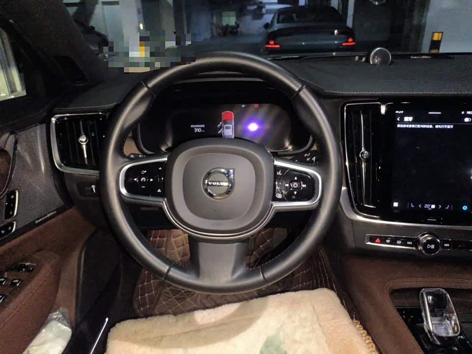 Volvo S90