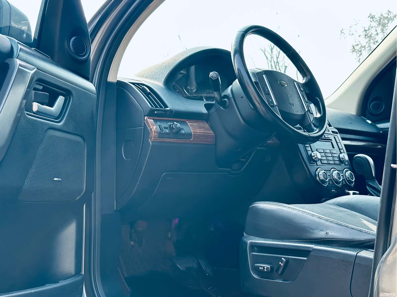 Land Rover i6, 2010 12