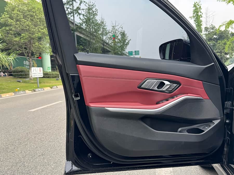 BMW 3 Series 2022, фото 7
