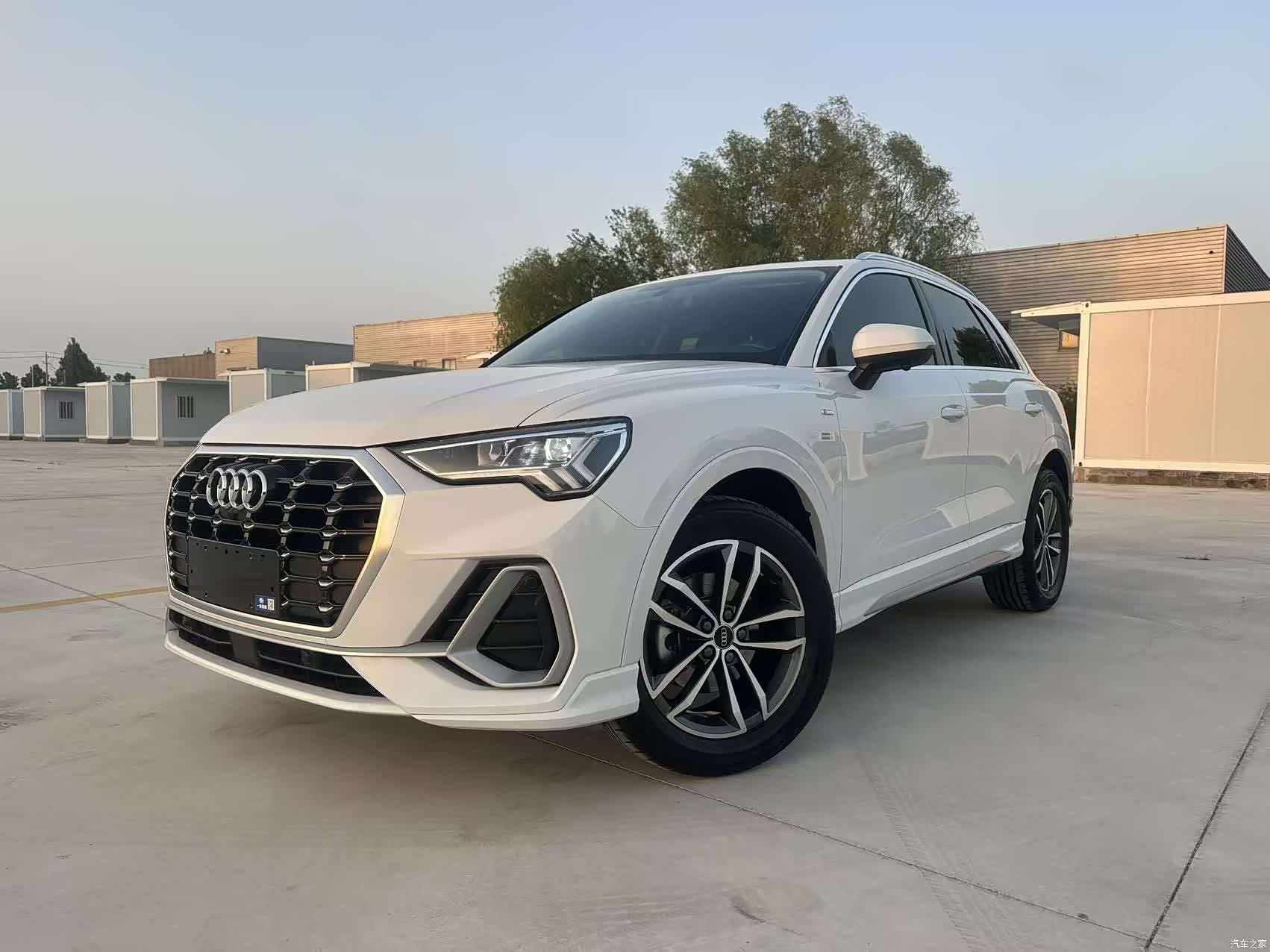 Audi Q3, 2022 1