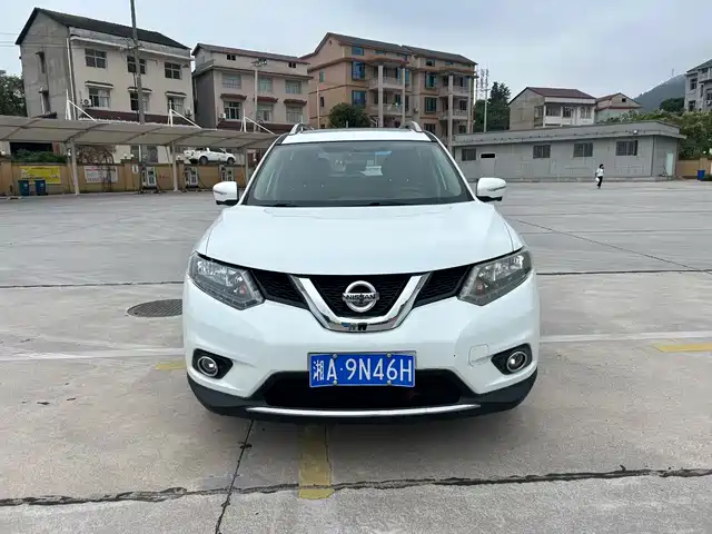 Nissan X-Trail 2017 — купить из Китая под заказ