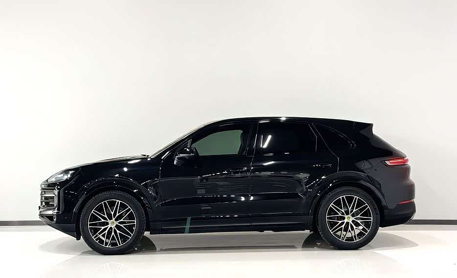 Porsche Cayenne, 2024 3