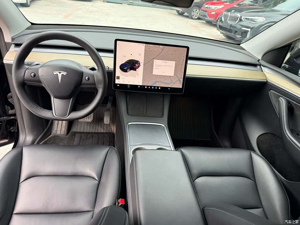 Tesla Model Y, 2023 все фото