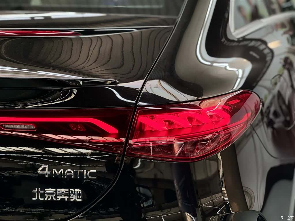 Mercedes-Benz EQE, 2025 все фото