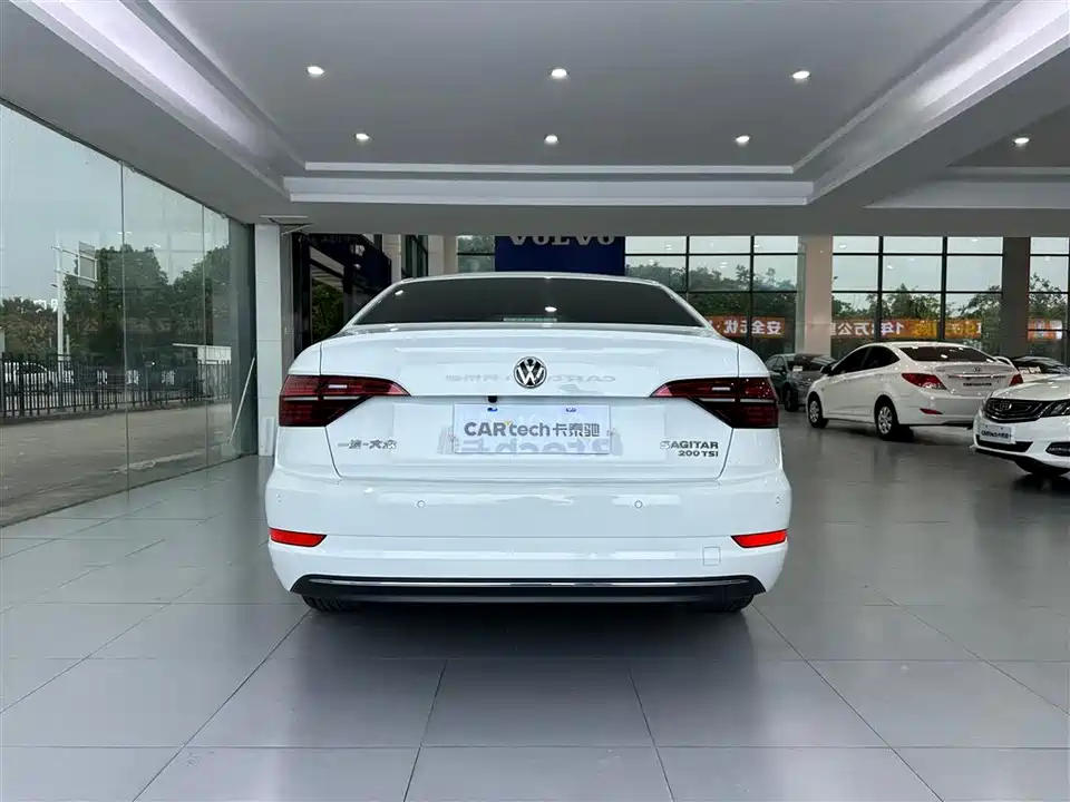 Volkswagen Sagitar