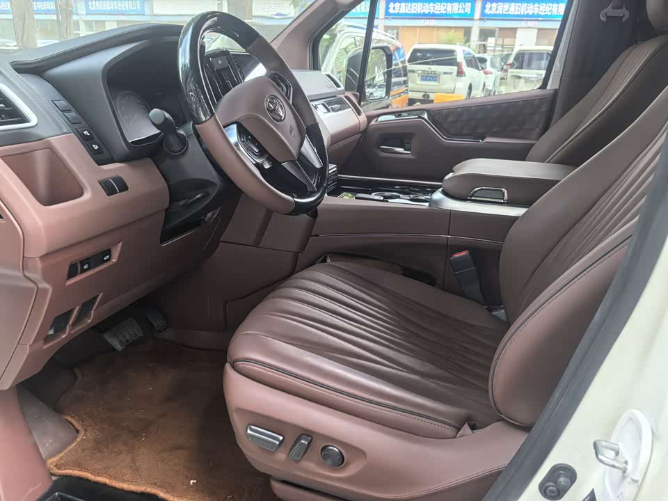 Toyota HIACE Toyota HIACE