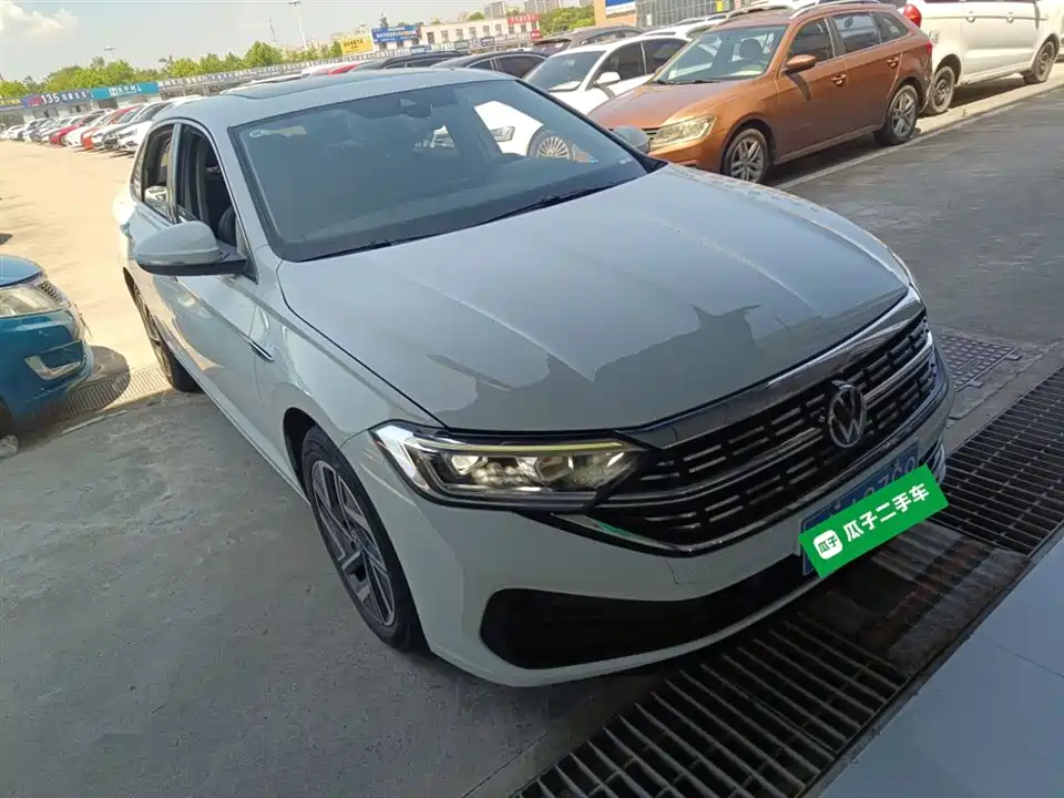 Volkswagen Sagitar Volkswagen Sagitar