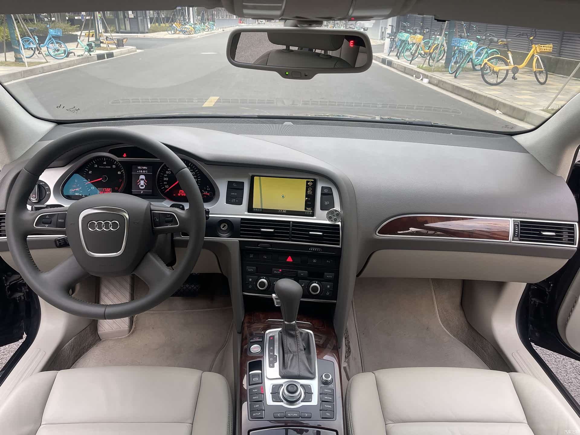 Audi A6L, 2010 8