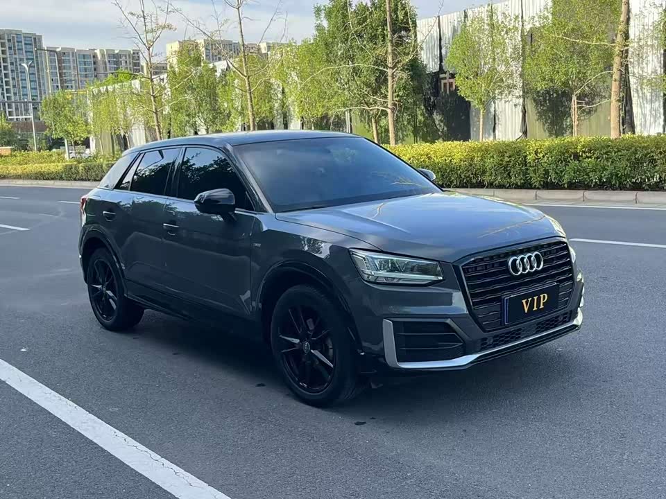Audi Q2L Audi Q2L