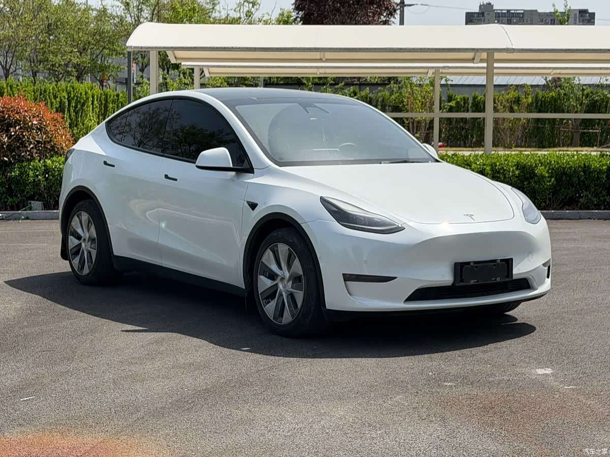 Tesla Model Y, 2022 2