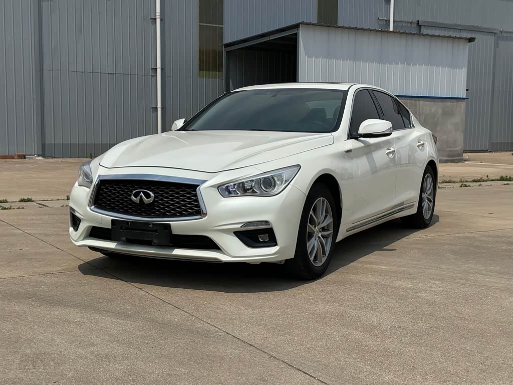 Infiniti Q50L