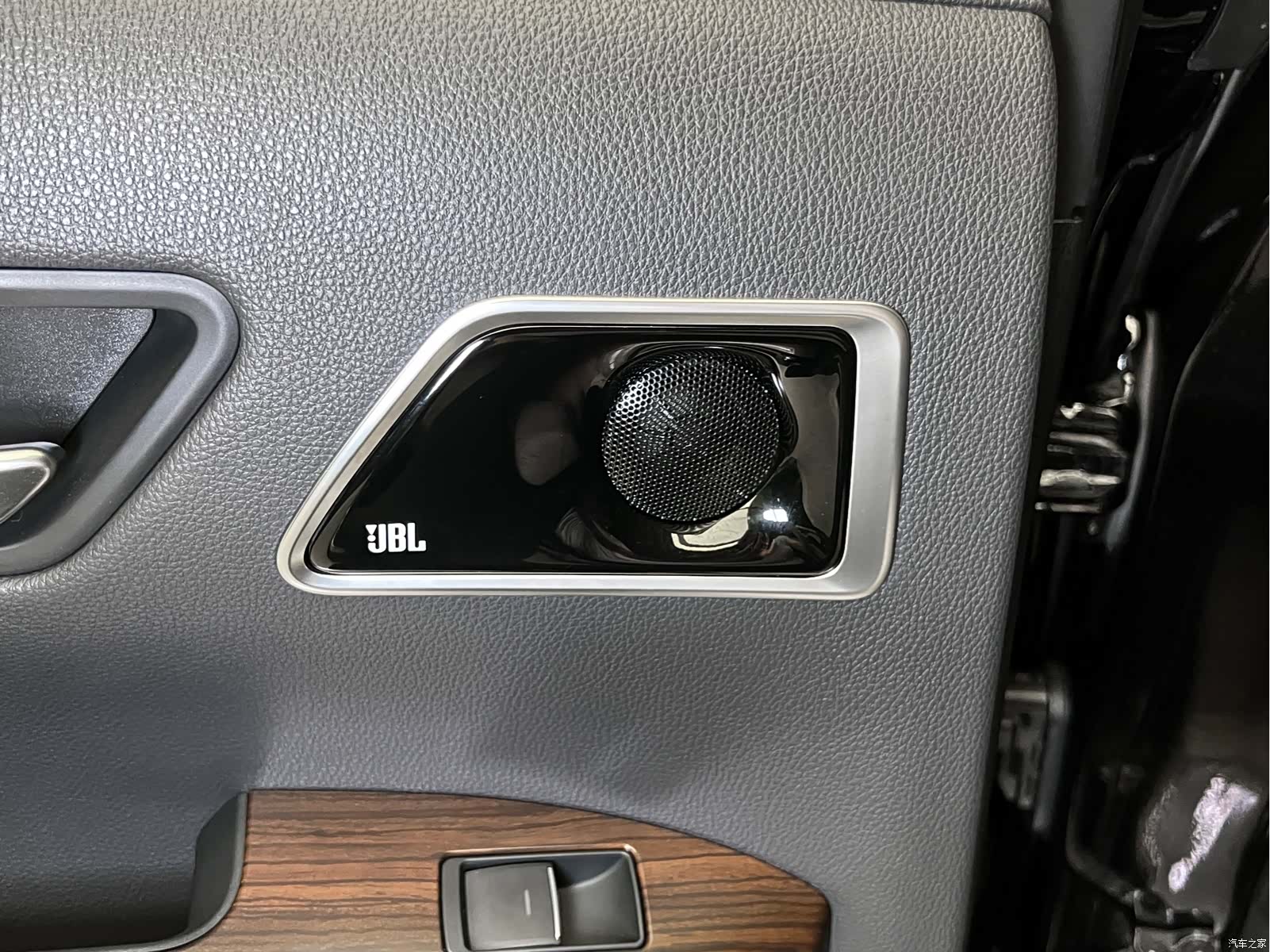 Toyota Land Cruiser, 2023 10