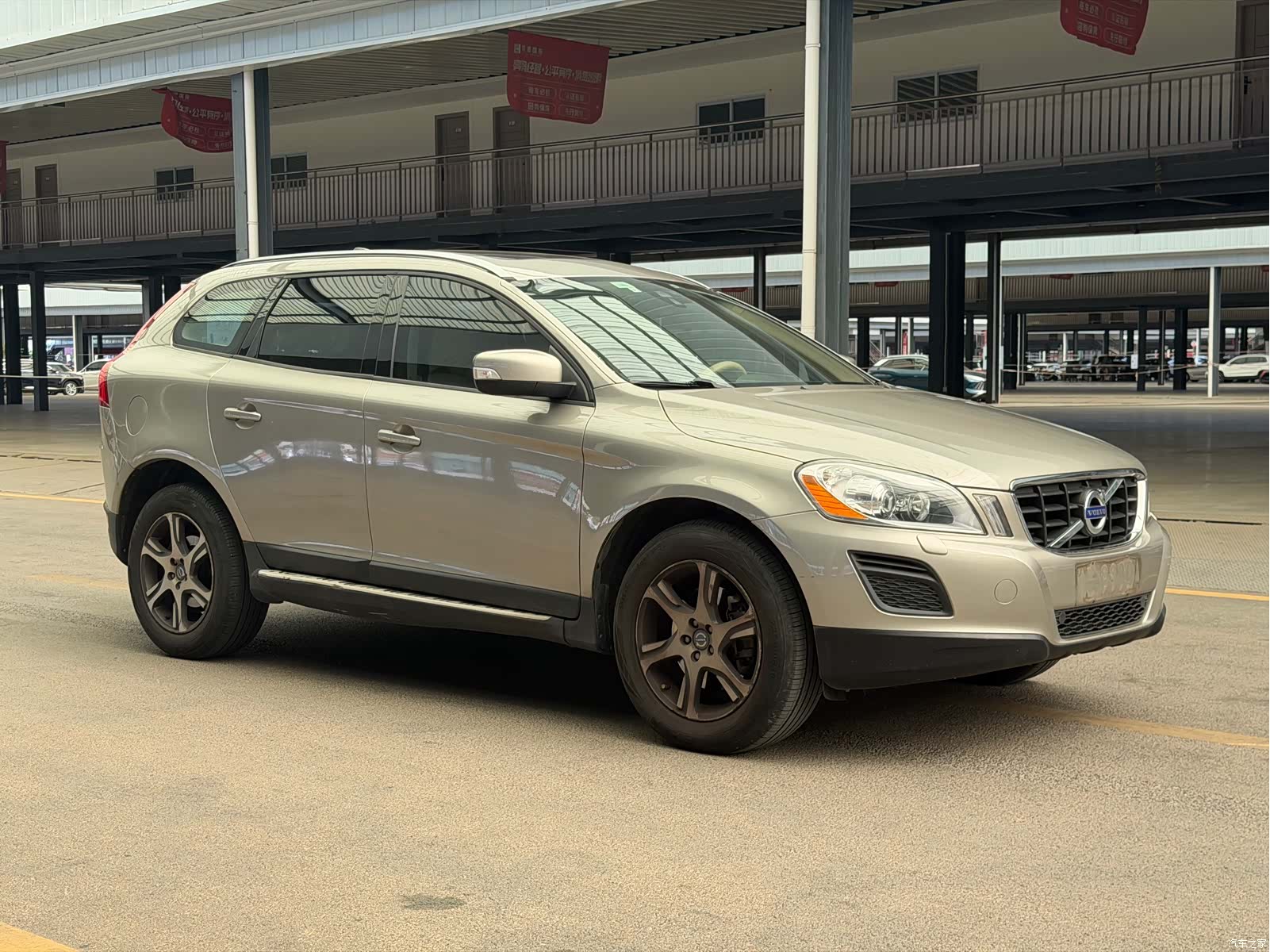 Volvo XC60, 2012 3
