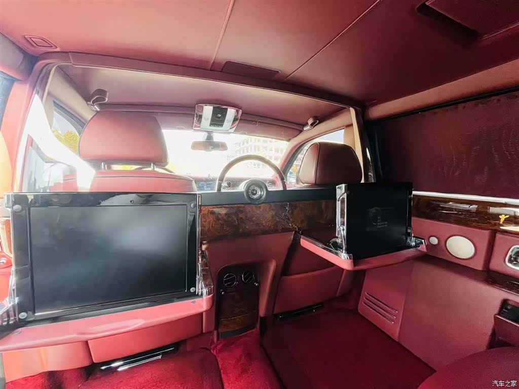 Rolls-Royce Phantom, 2010 8