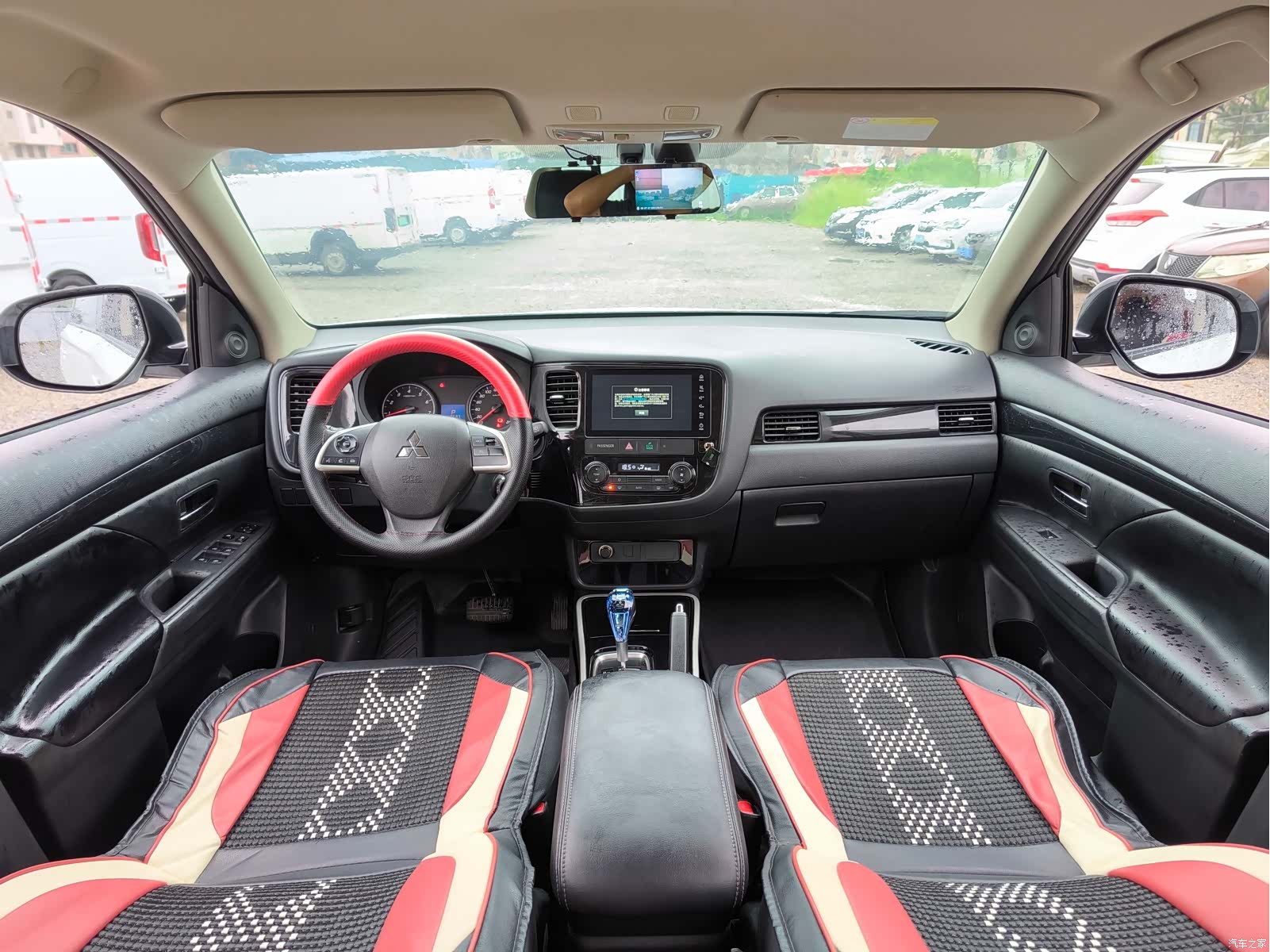 Mitsubishi Outlander, 2022 10