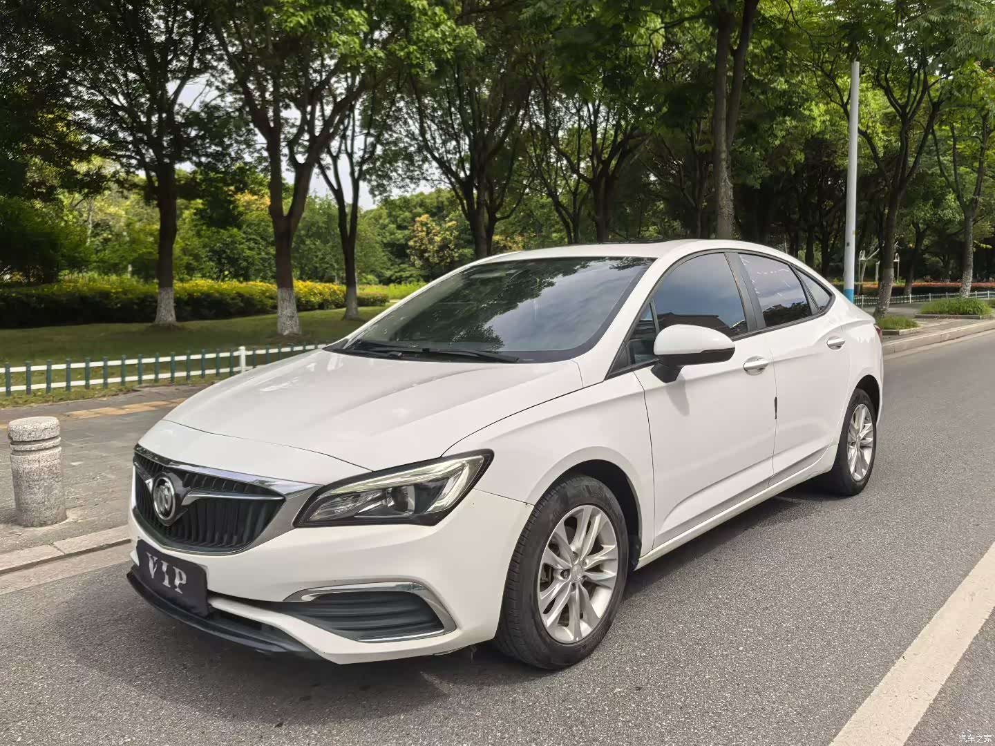 Buick Verano, 2018 1