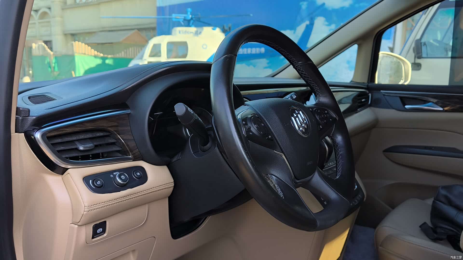 Buick GL8, 2017 40