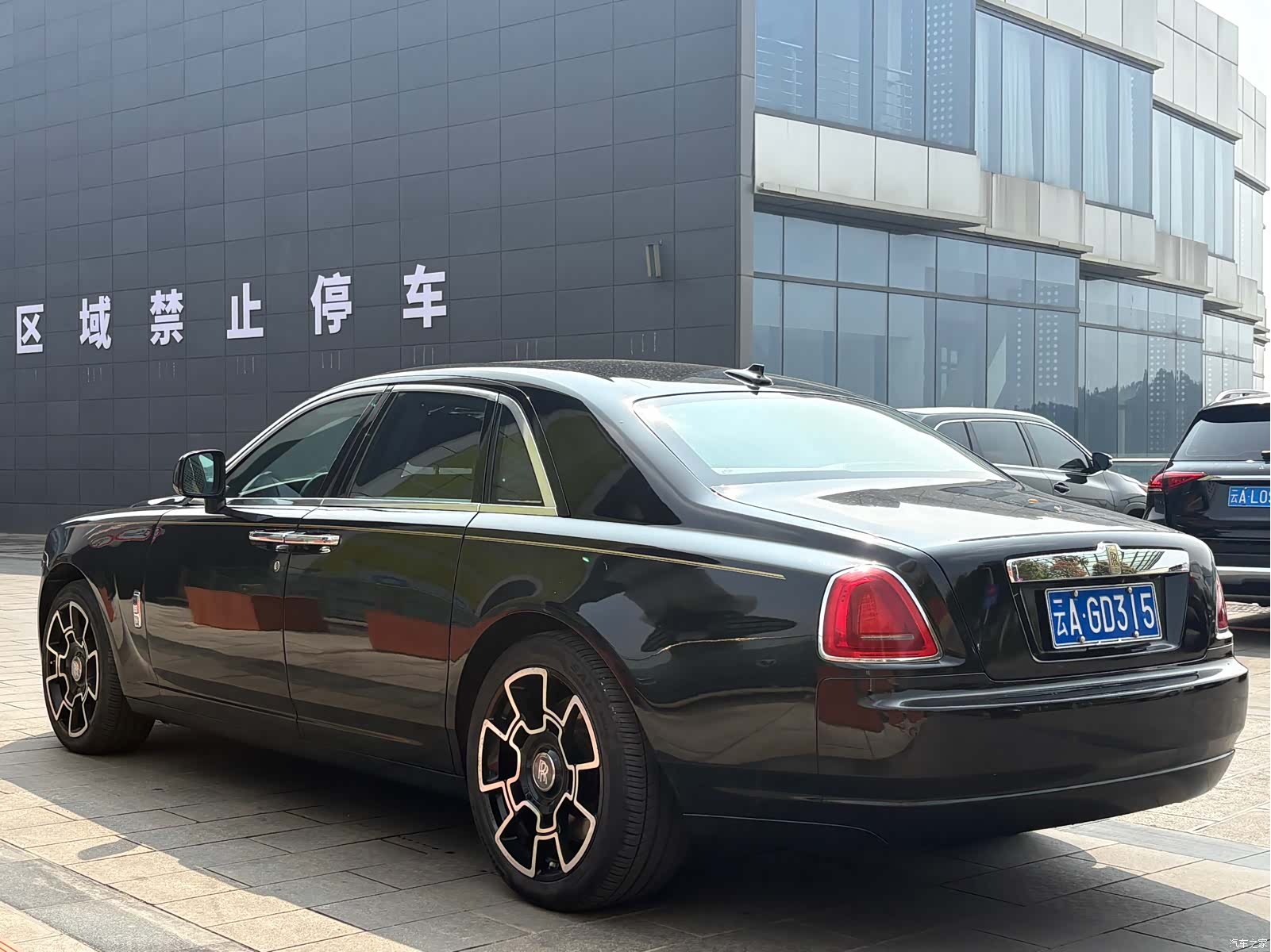 Rolls-Royce Ghost, 2010 9