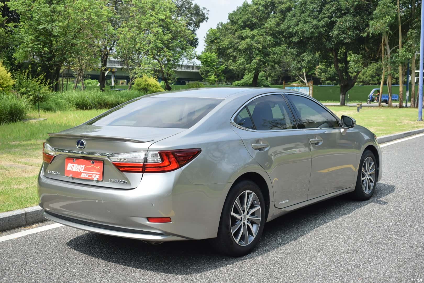 Lexus ES, 2017 6