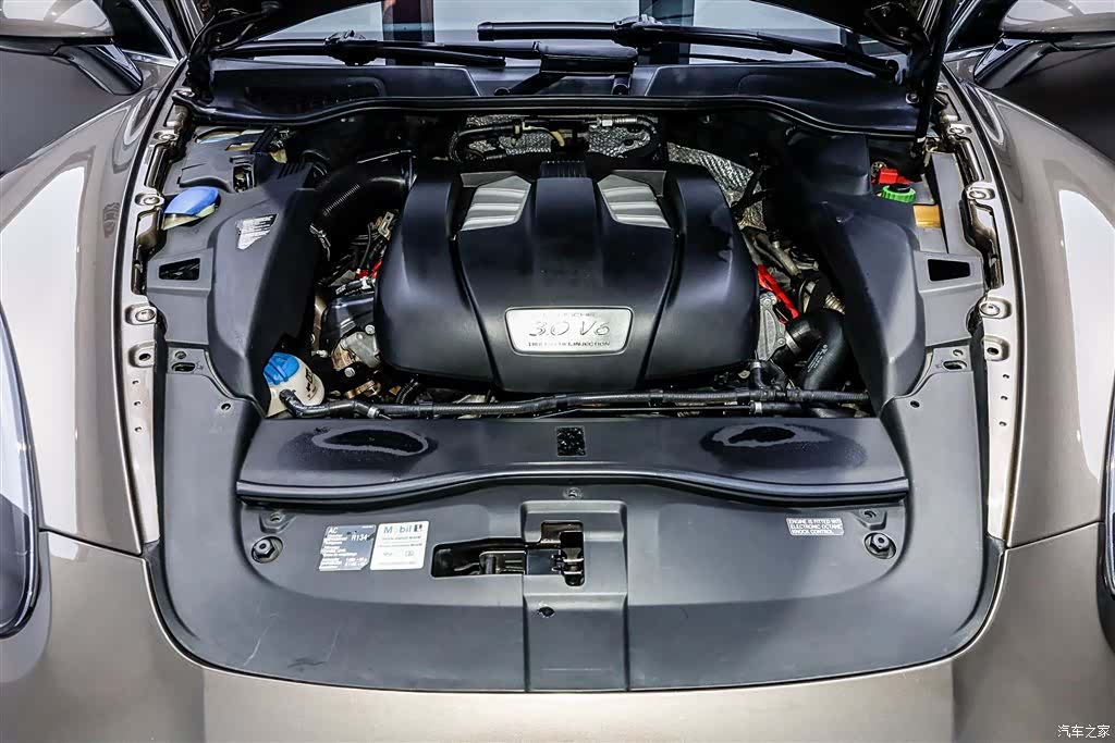 Porsche Cayenne, 2012 31