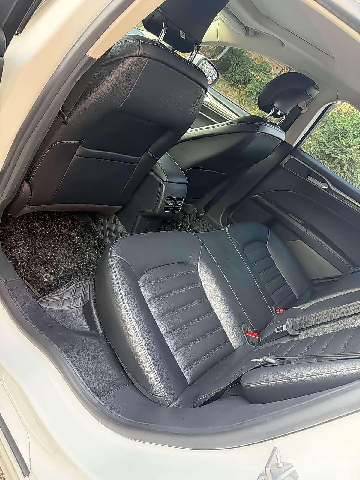 Ford Mondeo, 2021 4