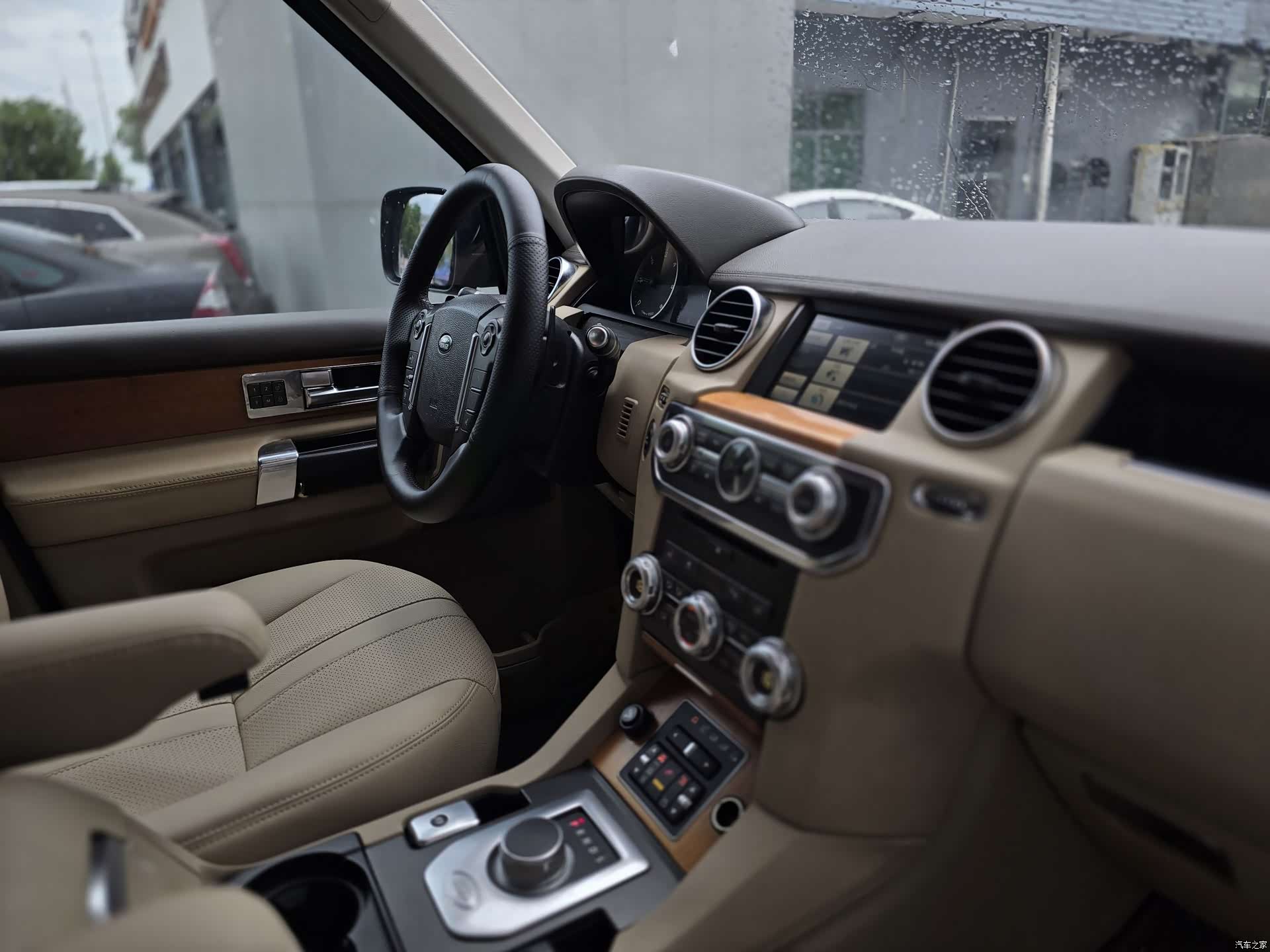 Land Rover Discovery, 2013 9