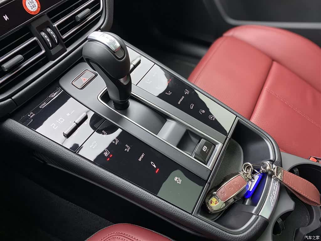 Porsche Macan, 2025 17