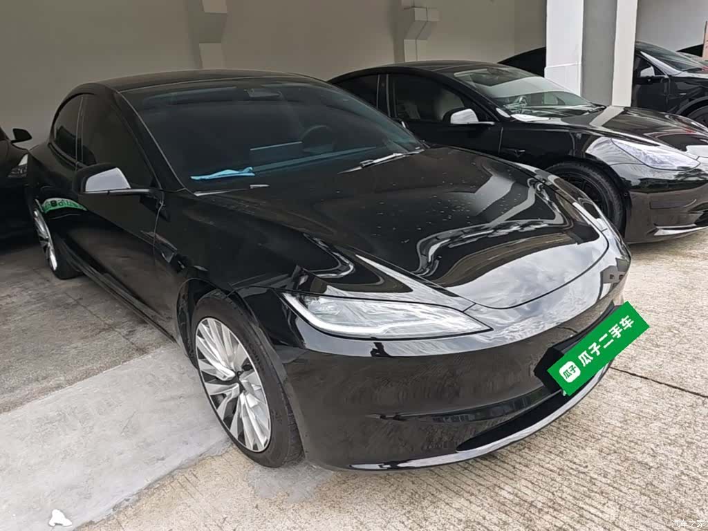 Tesla Model 3, 2024 4