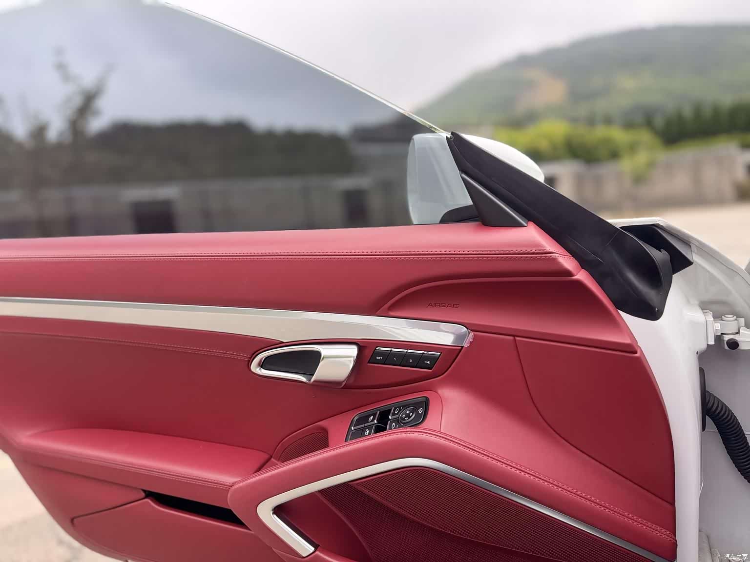 Porsche Boxster, 2020 все фото
