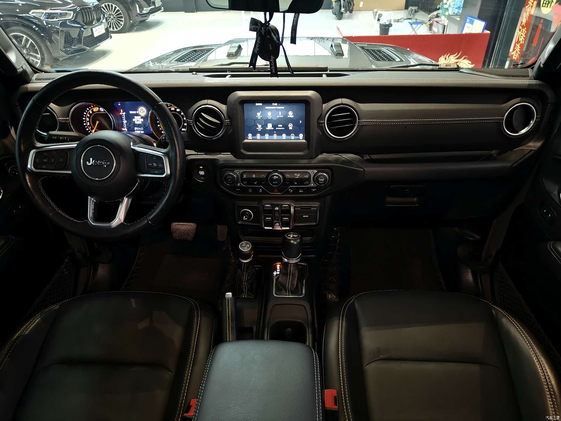 Jeep Wrangler, 2021 16
