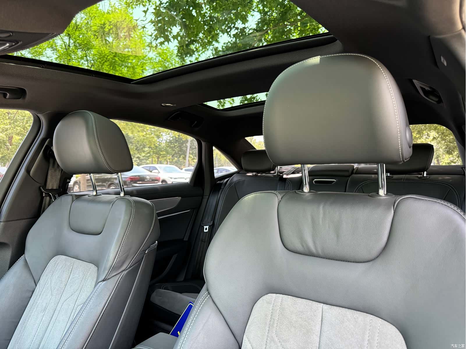 Audi A6L, 2021 все фото