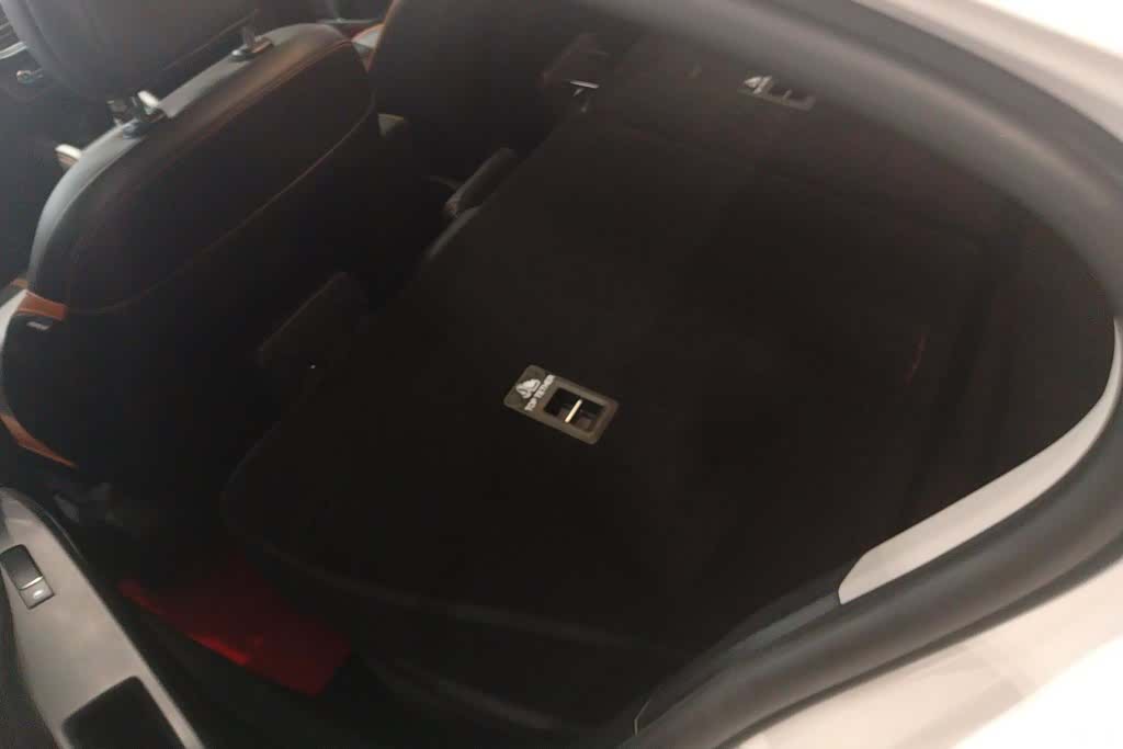 Ford Focus, 2023 11
