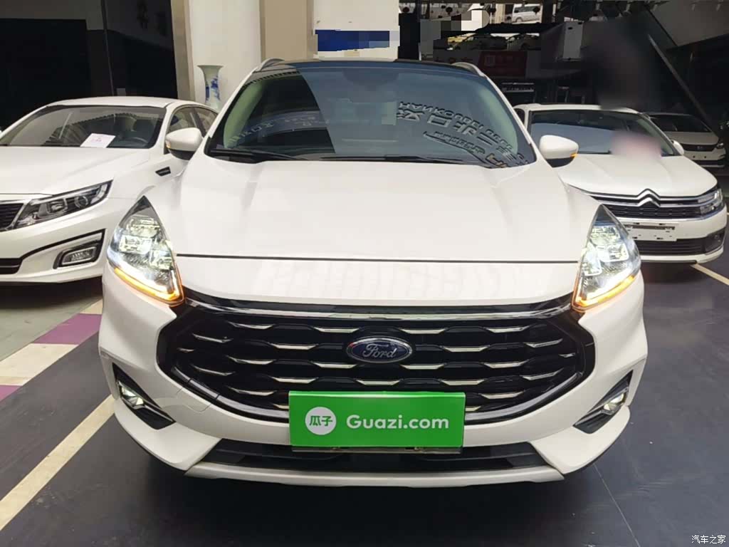 Ford Escape, 2021 3