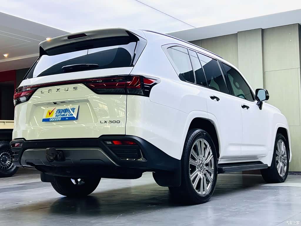 Lexus LX, 2022 4