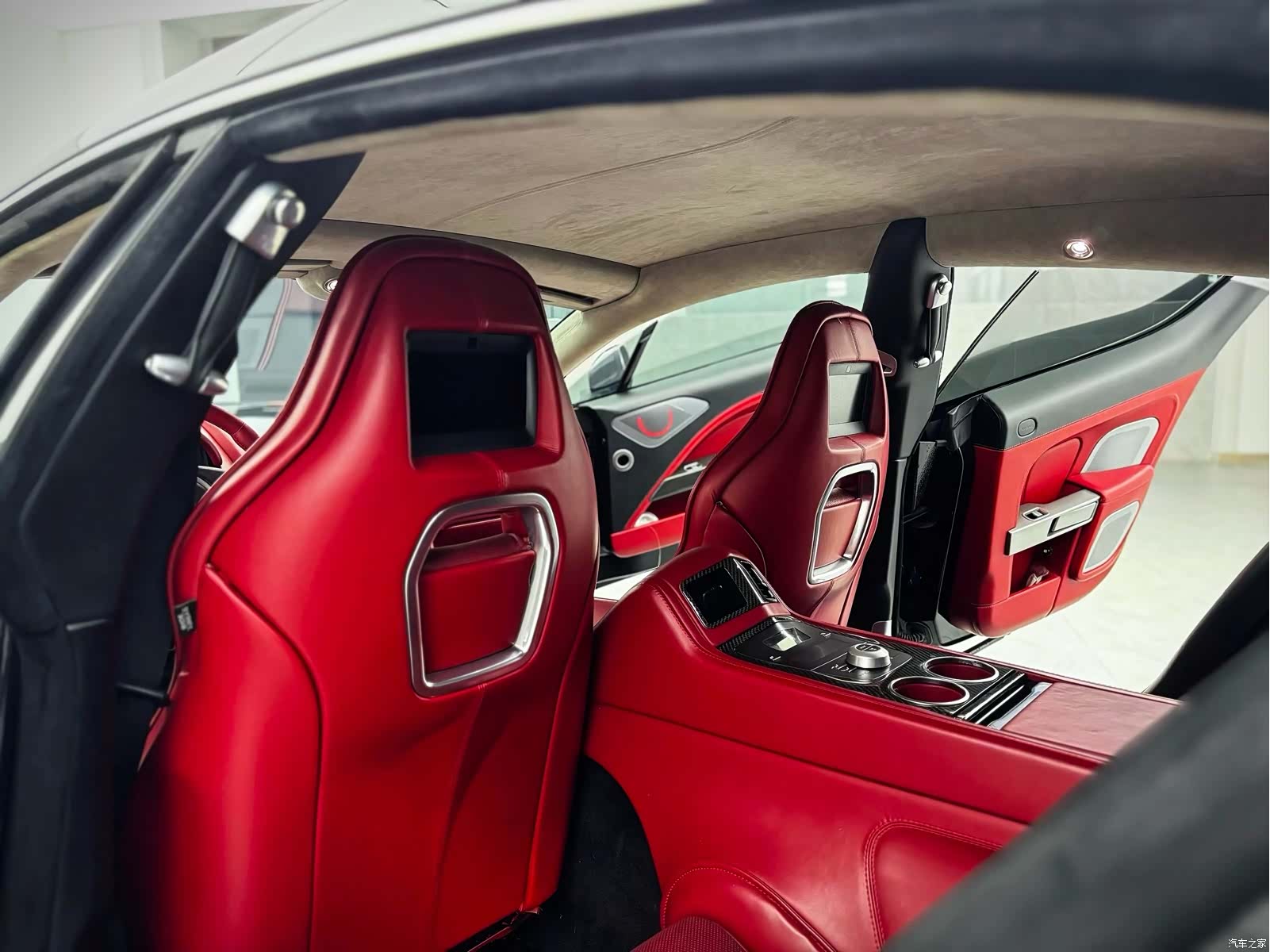 Aston Martin Rapide, 2011 12