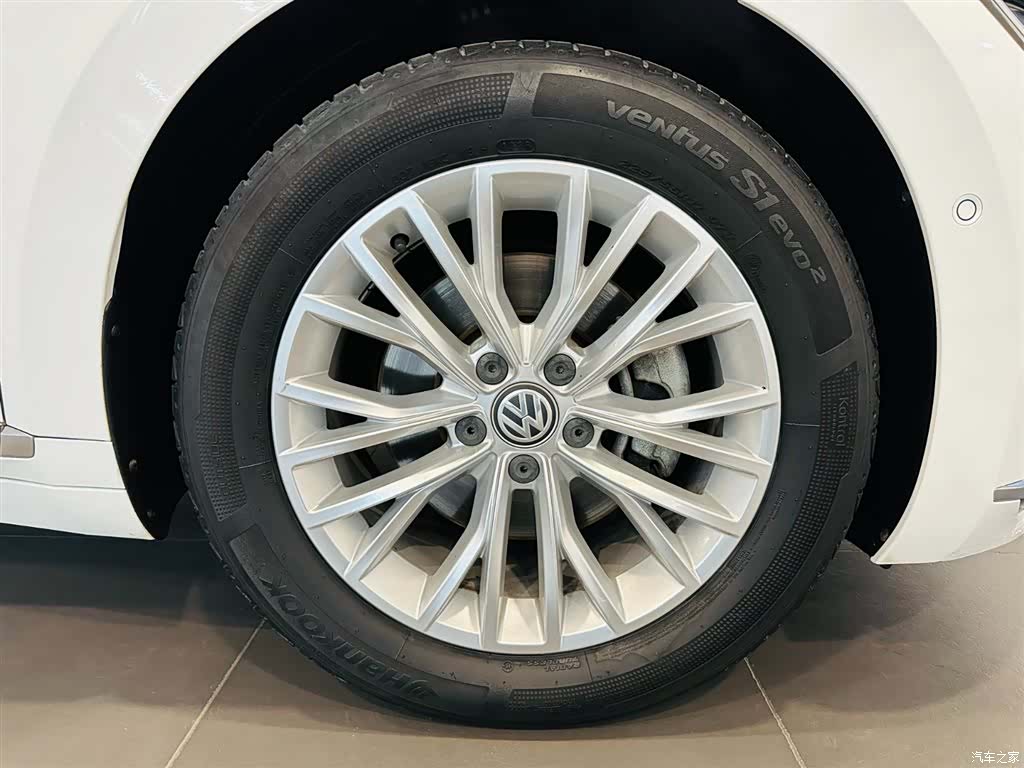 Volkswagen CC, 2019 15