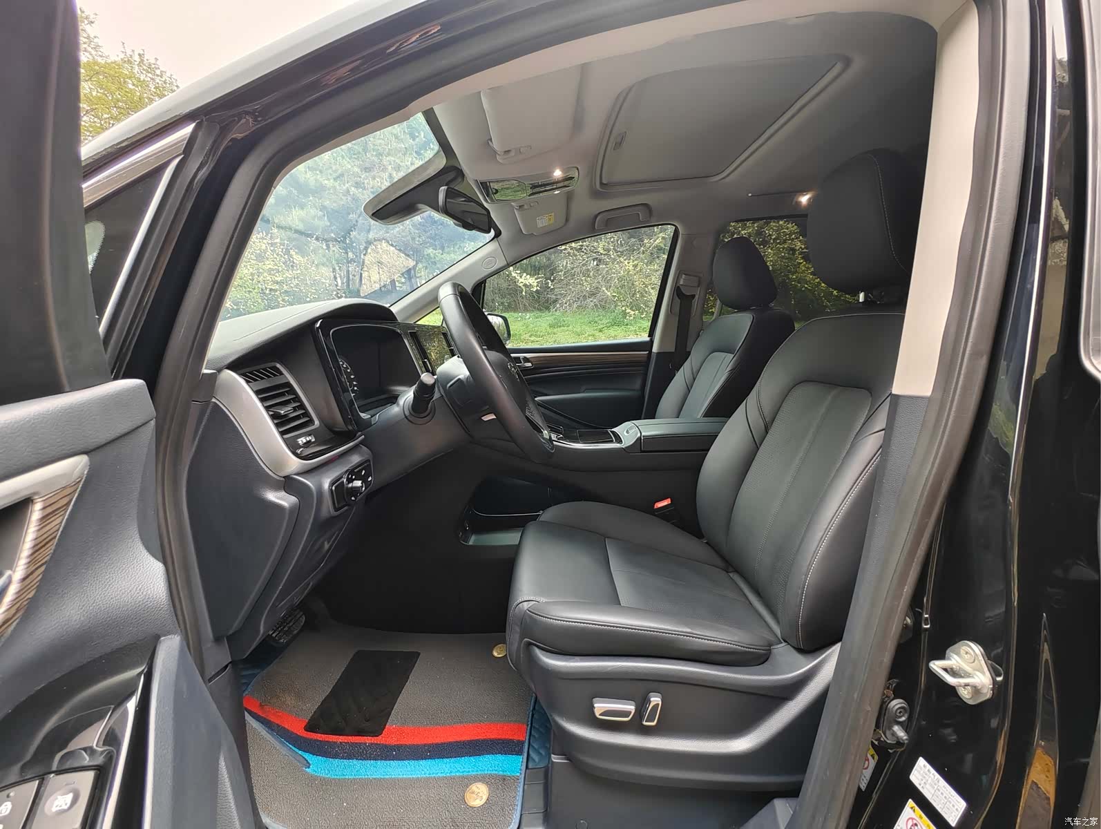 Trumpchi M8, 2023 10