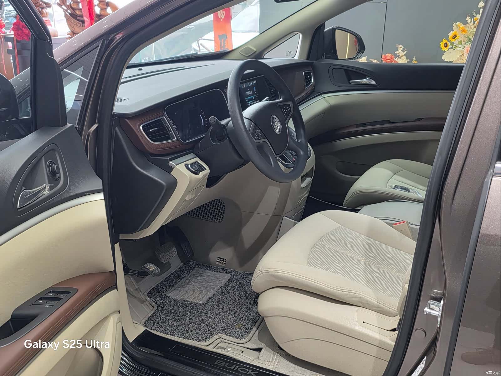 Buick GL8, 2018 7