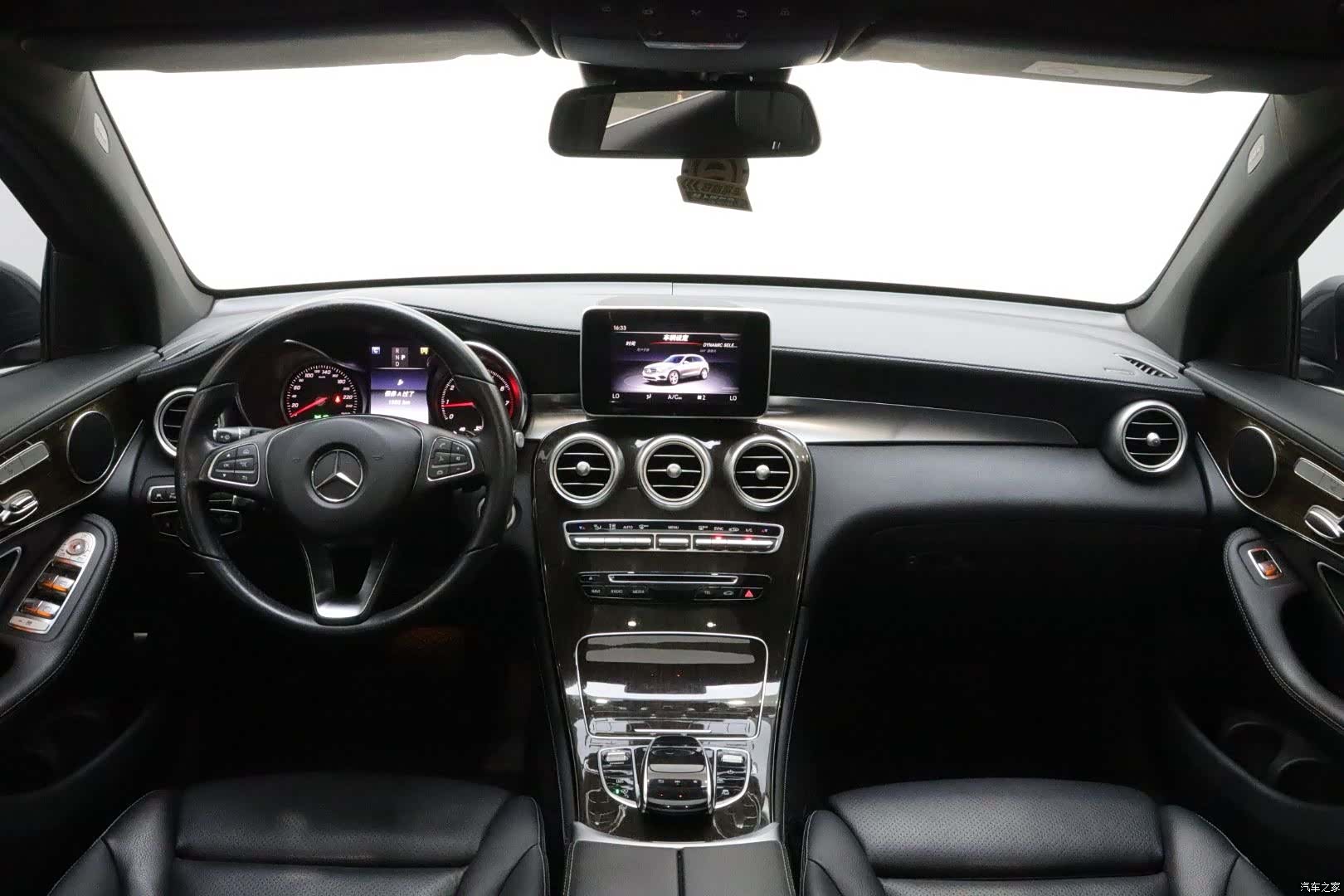 Mercedes-Benz GLC, 2019 13