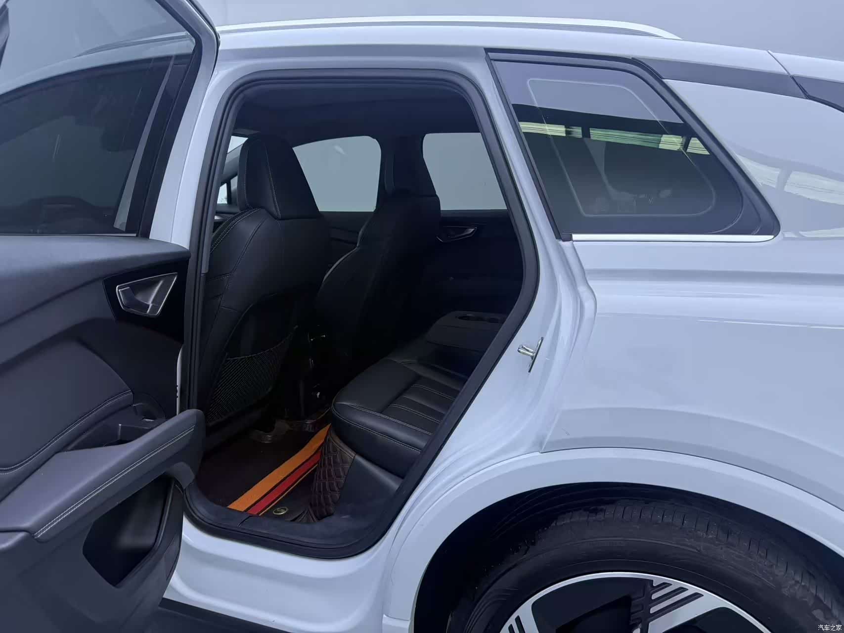 Audi Q4 e-tron, 2024 4