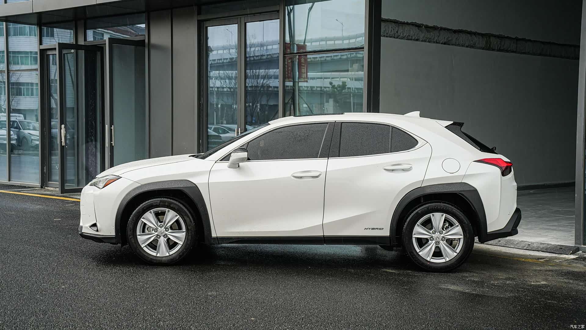 Lexus UX, 2021 7
