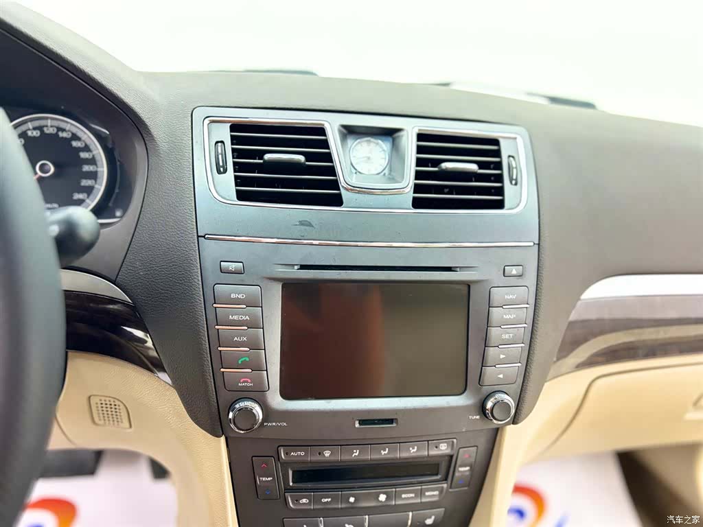 Roewe 750, 2014 13