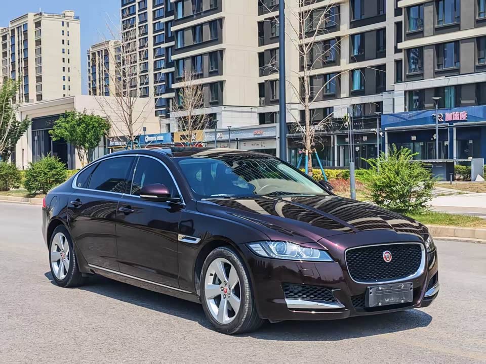 Jaguar XFL