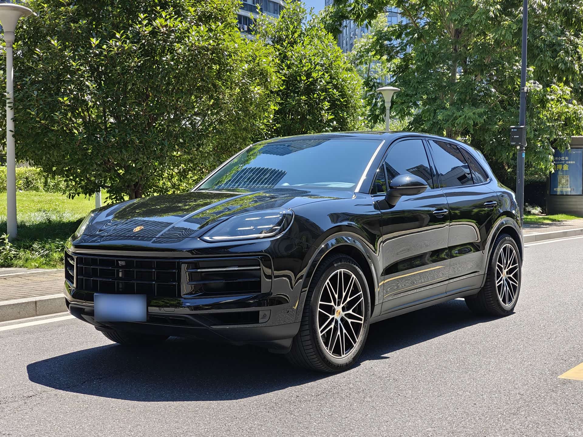 Porsche Cayenne, 2024 1
