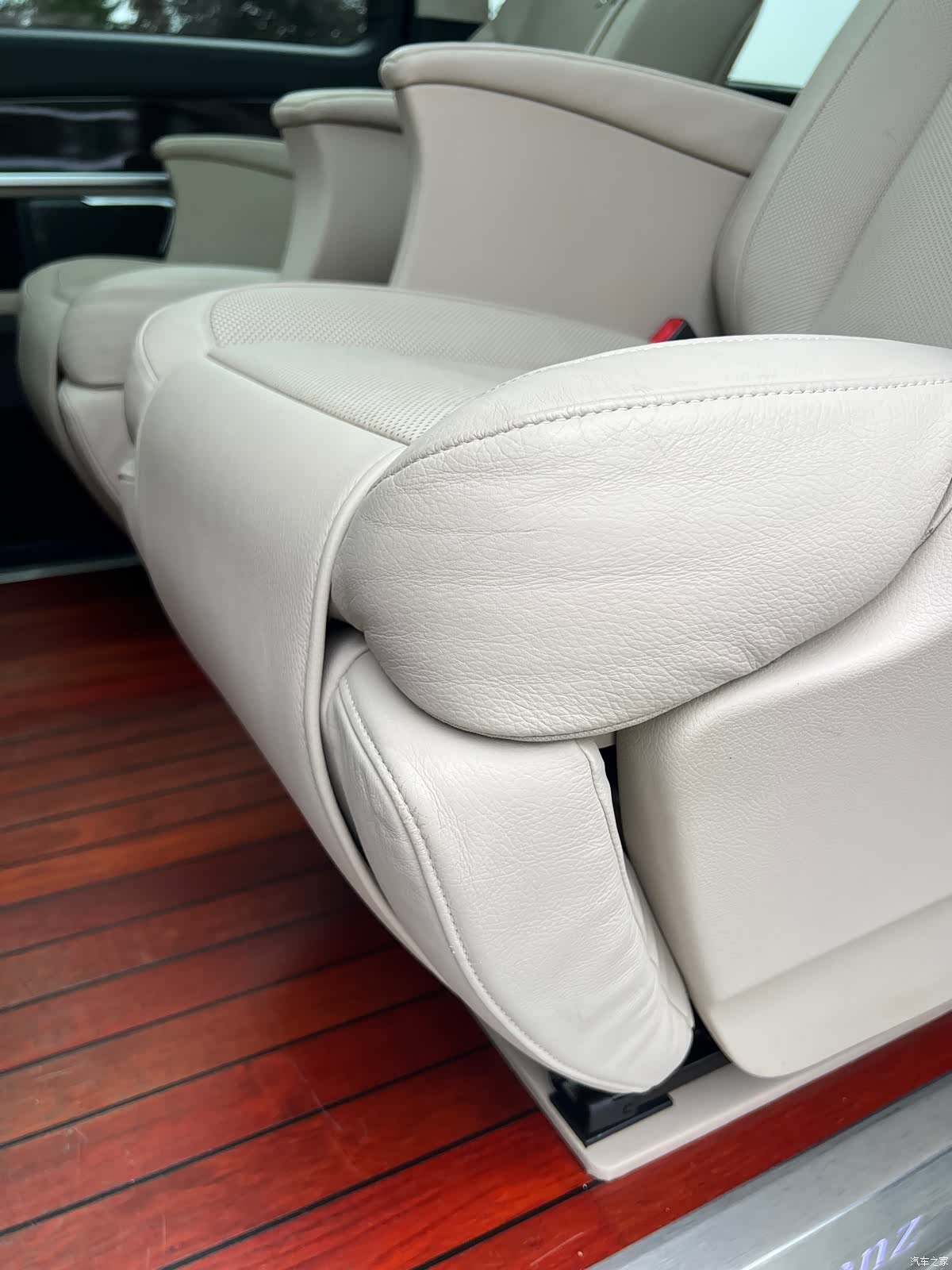 Mercedes-Benz V-Class, 2019 18